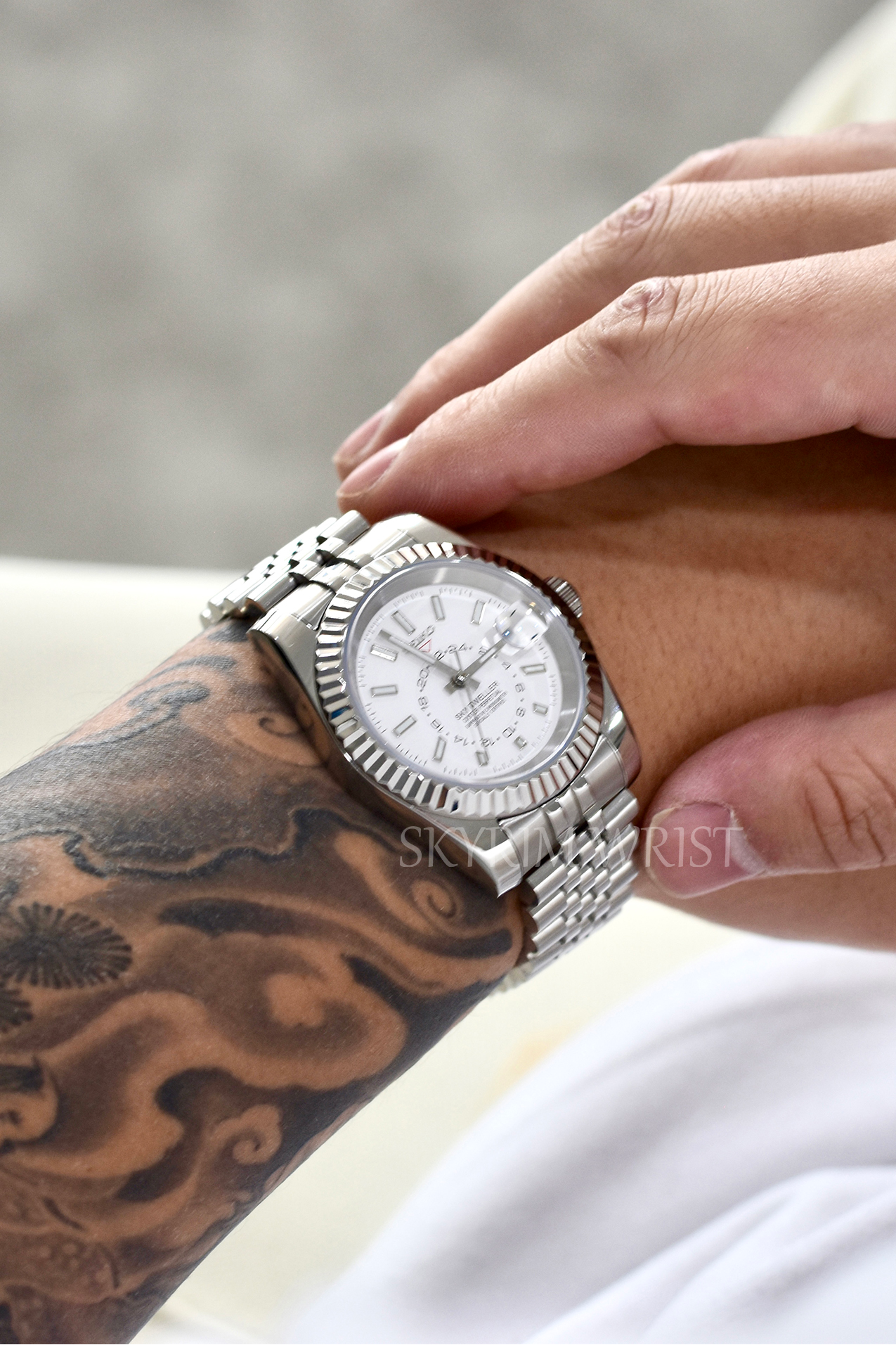 Mod Sky-Dweller White